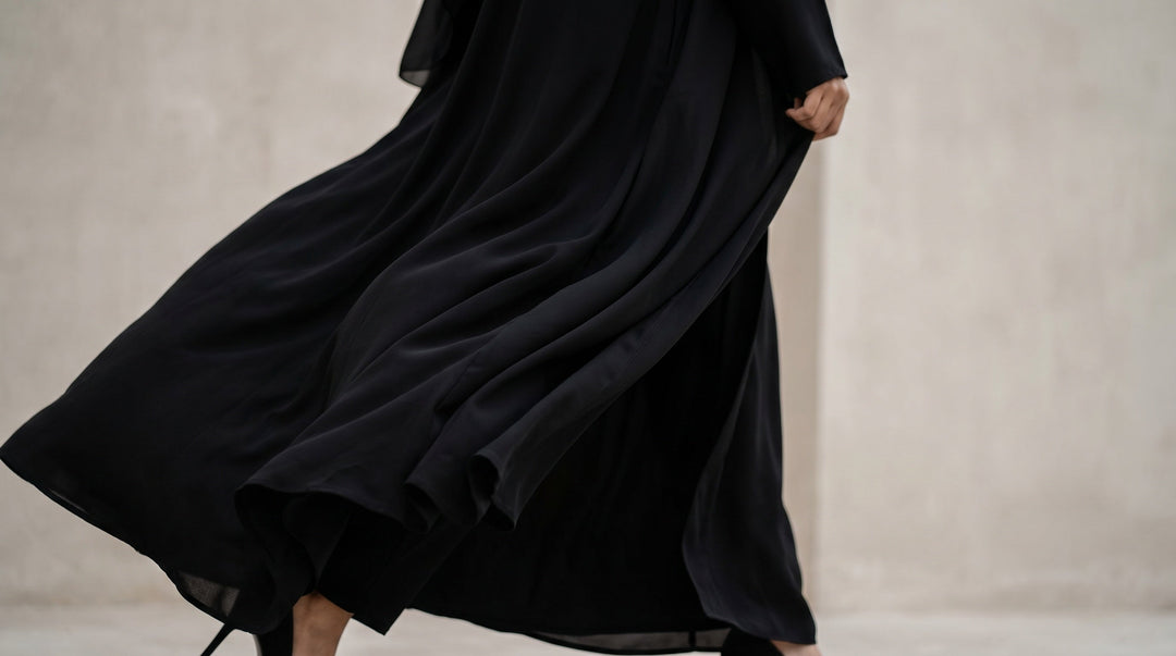 How to Choose an Abaya for Tawaf and Long Walking Hours