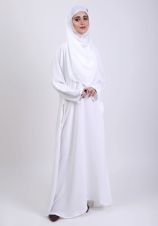 WHITE CLASSIC FRONT-CLOSED ABAYA Hijabi