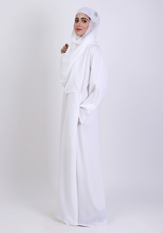 WHITE CLASSIC FRONT-CLOSED ABAYA Hijabi